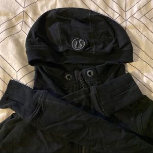 LULULEMON ZIP UP JACKET